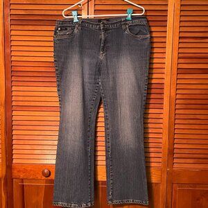 Izod Used Ladies Stretch Blue Jean, Size 16